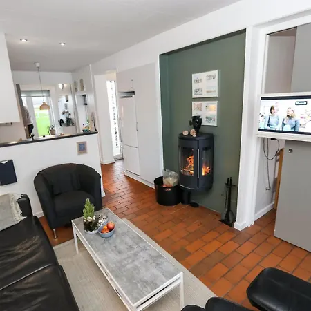 I Stueplan I Beliggende Ved Marinaen Og Med Udsigt Til Limfjorden Sj543 Apartment *