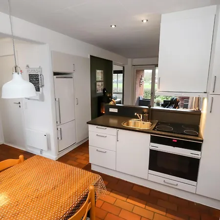 Apartment I Stueplan I Beliggende Ved Marinaen Og Med Udsigt Til Limfjorden Sj543 *